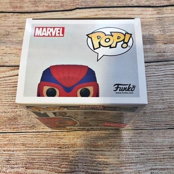NWT Marvel Collector's Corp Funko Pop Spiderman El Aracno #706 - Picture 5 of 6